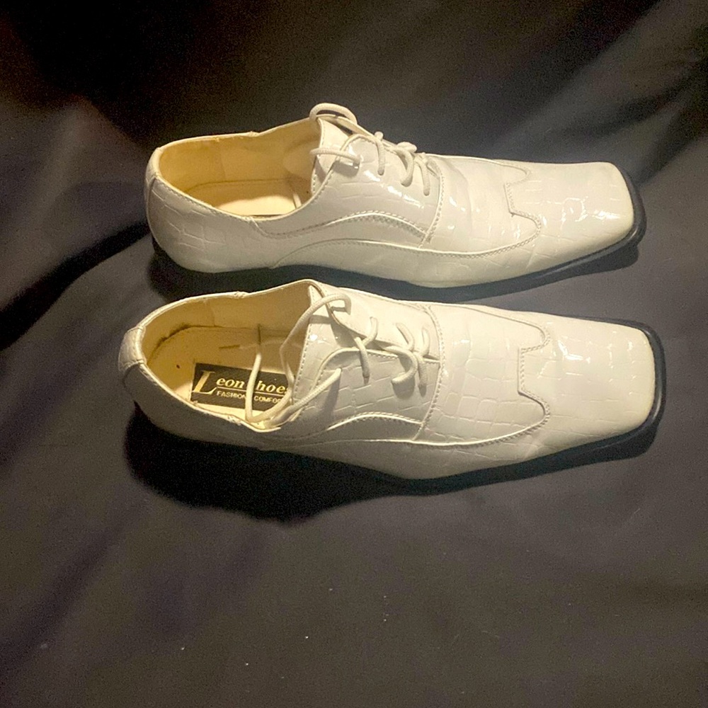 Leon shoes